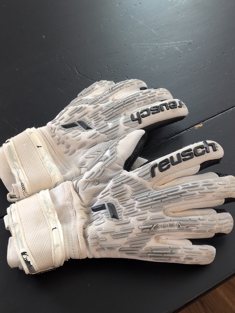 Reusch White Goalkeeper Gloves – Protective Outdoor Soccer Gloves